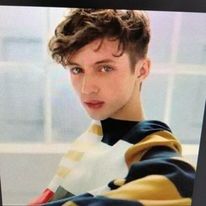 Meet your Posher, Lena